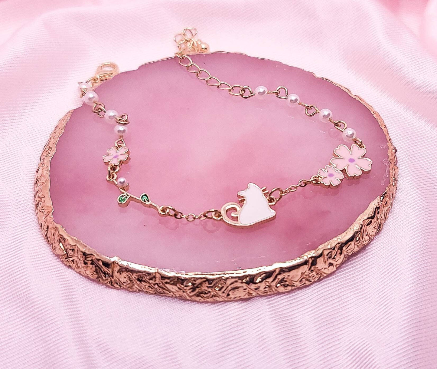 White Cat Charm Bracelet | Pink Cherry Blossom Bracelet | Japanese Lolita | Sitting Cat Charm | Gold Dainty Pearls Bracelet | Gift for Her
