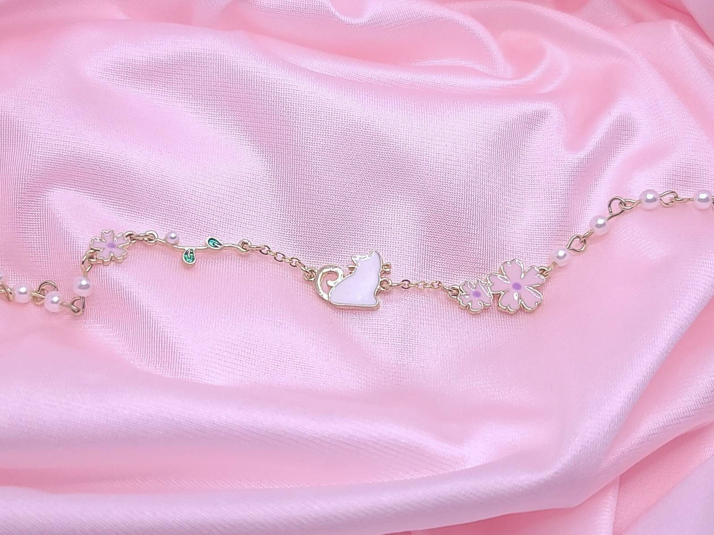 White Cat Charm Bracelet | Pink Cherry Blossom Bracelet | Japanese Lolita | Sitting Cat Charm | Gold Dainty Pearls Bracelet | Gift for Her