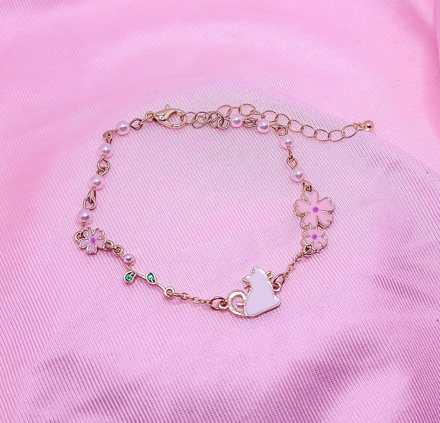 White Cat Charm Bracelet | Pink Cherry Blossom Bracelet | Japanese Lolita | Sitting Cat Charm | Gold Dainty Pearls Bracelet | Gift for Her