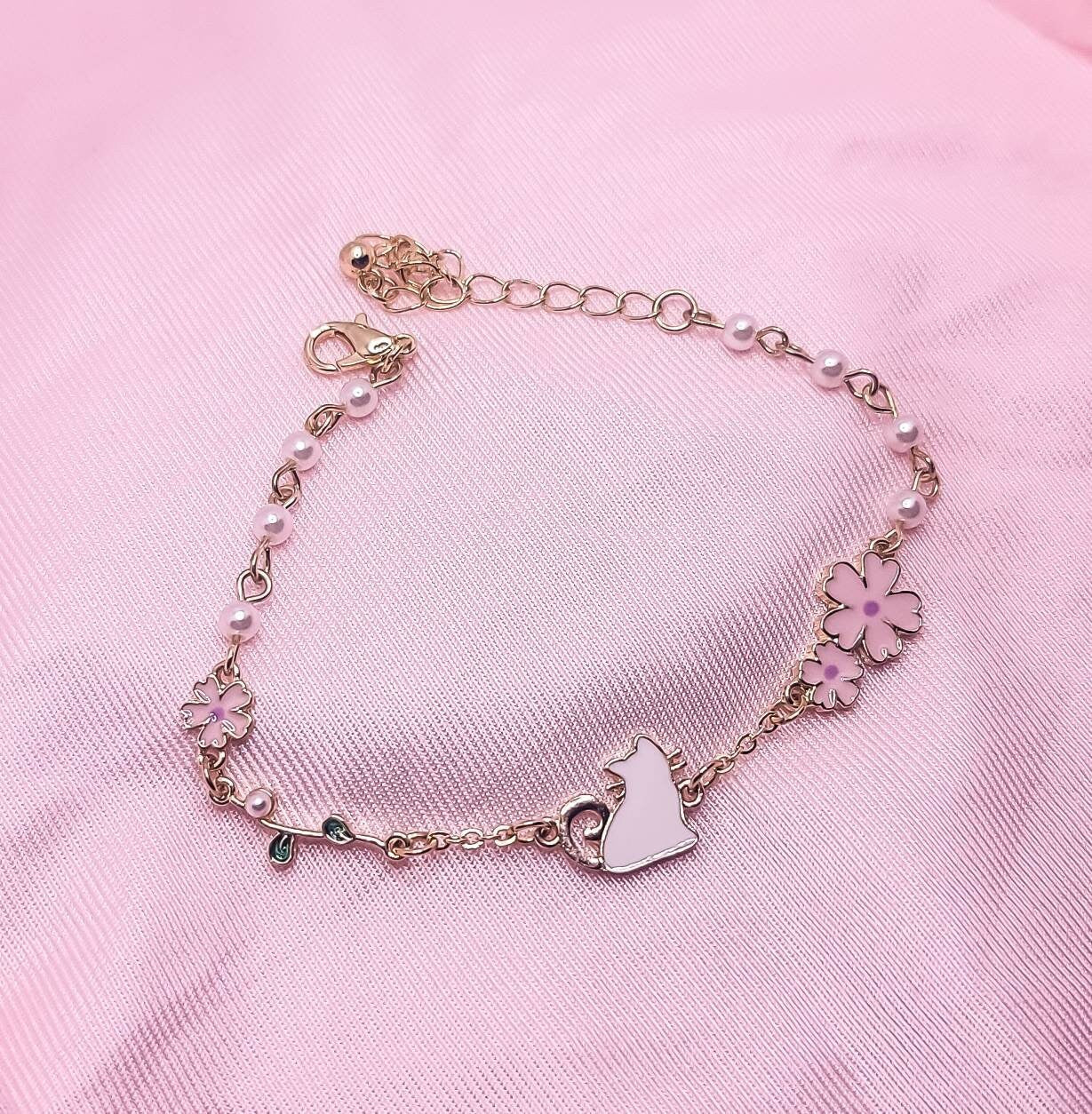 White Cat Charm Bracelet | Pink Cherry Blossom Bracelet | Japanese Lolita | Sitting Cat Charm | Gold Dainty Pearls Bracelet | Gift for Her