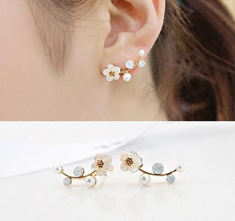 Daisy Flower Ear Crawler | Floral Stud Earrings | Pearl Ear Climber | Two way Earrings | Front Back Earring | Daisy Ear Jacket | Gold Silver